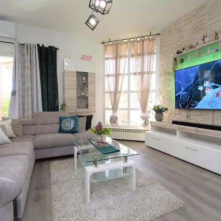 Id&la By Interhome *